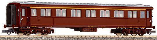 Passenger car 1st class type &quot;10000&quot;<br /><a href='images/pictures/Roco/45700.jpg' target='_blank'>Full size image</a>
